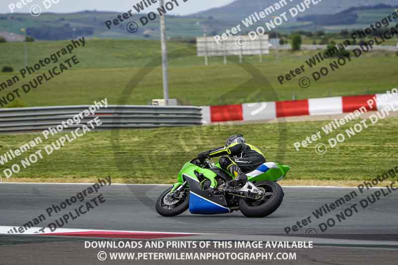 cadwell no limits trackday;cadwell park;cadwell park photographs;cadwell trackday photographs;enduro digital images;event digital images;eventdigitalimages;navarra;no limits trackdays;peter wileman photography;racing digital images;trackday digital images;trackday photos